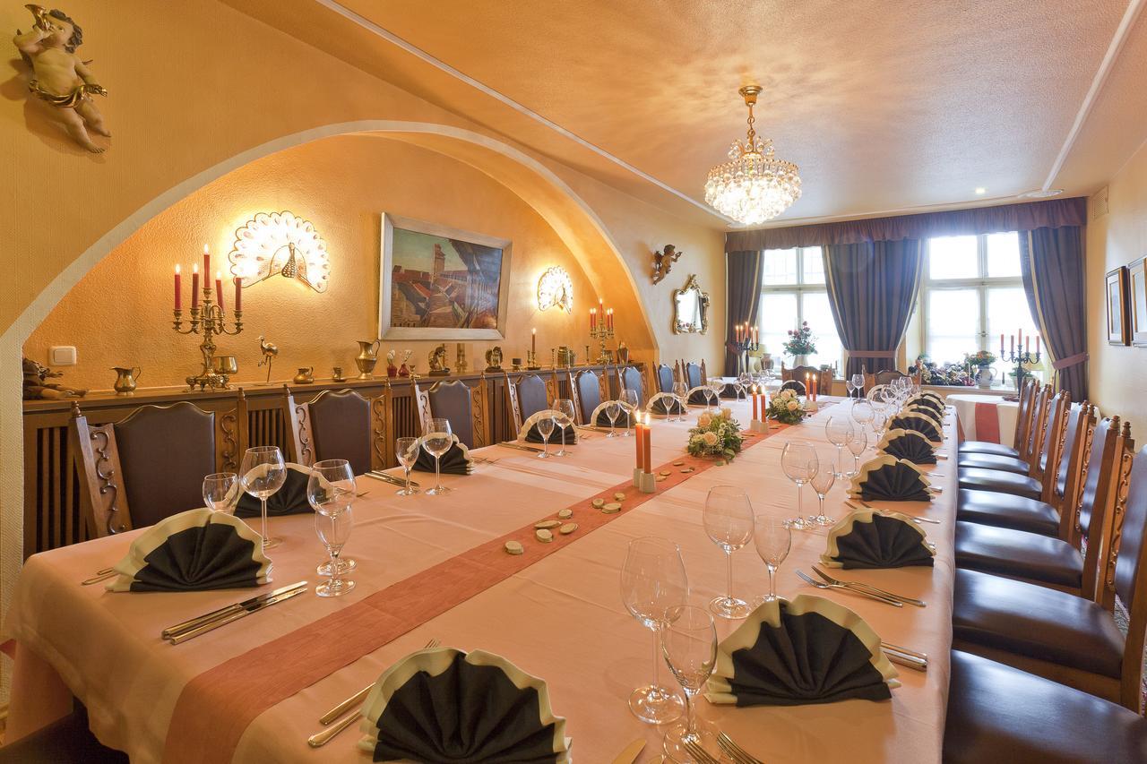 נורדלינגן Kaiserhof Hotel Sonne מראה חיצוני תמונה